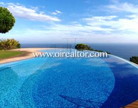 villas for sale in girona province