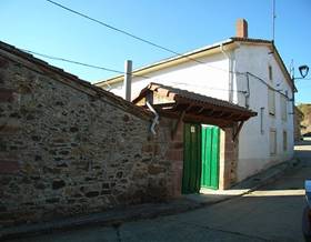 chalet sale cervera de pisuerga calle barrio by 72,000 eur