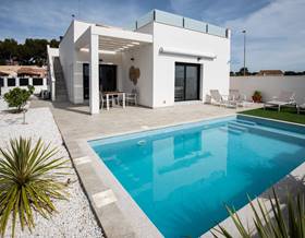 villas for sale in pinar de campoverde