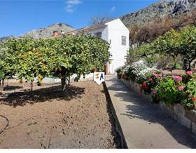 villas for sale in viñuela