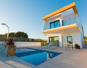 villas for sale in pinar de campoverde