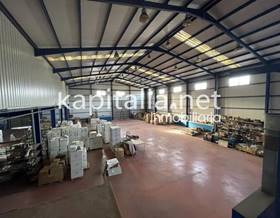 industrial wareproperties for sale in senyera