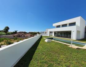 villas for sale in casares