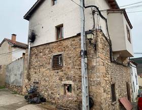 villas for sale in aguilar de campoo