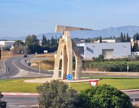 industrial warehouses for sale in l´aldea