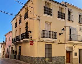 villas for sale in canals