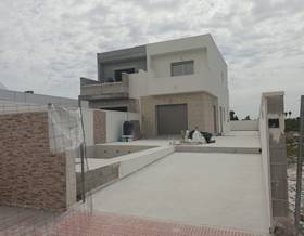 villas for sale in matola
