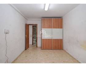 flat sale barcelona barcelona by 124,000 eur