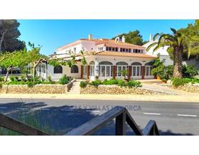 premises for sale in ferreries