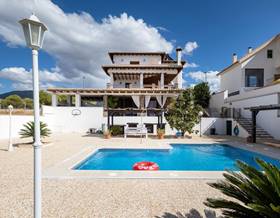 villas for sale in granada