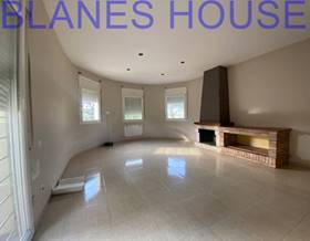 villas for sale in riudarenes