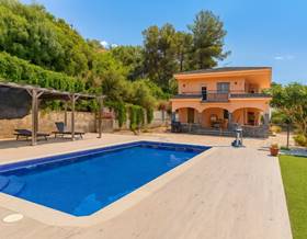 villas for sale in subirats