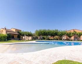 villas for sale in campllong