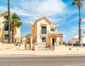 villas for sale in los montesinos