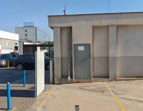 garages for sale in benavites