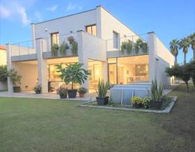 villas for sale in la selva del camp