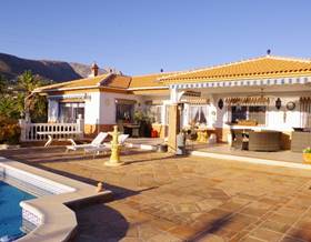 villas for sale in alcaucin