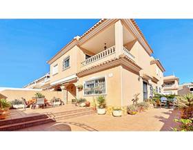 villas for sale in los dolses