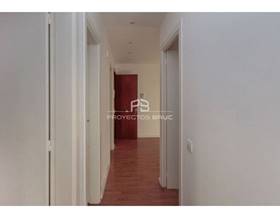 flat sale barcelona by 140,000 eur