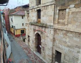 villas for sale in leon province