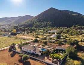 villas for sale in benirrama