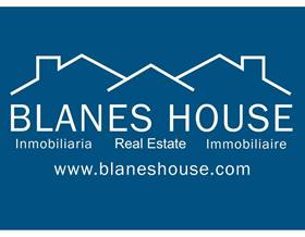villas for sale in girona province