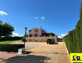 chalet sale villar de olalla by 425,000 eur