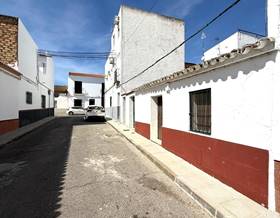 villas for sale in pilas