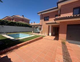 houses for rent in miraflores de la sierra