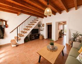 villas for sale in algaida